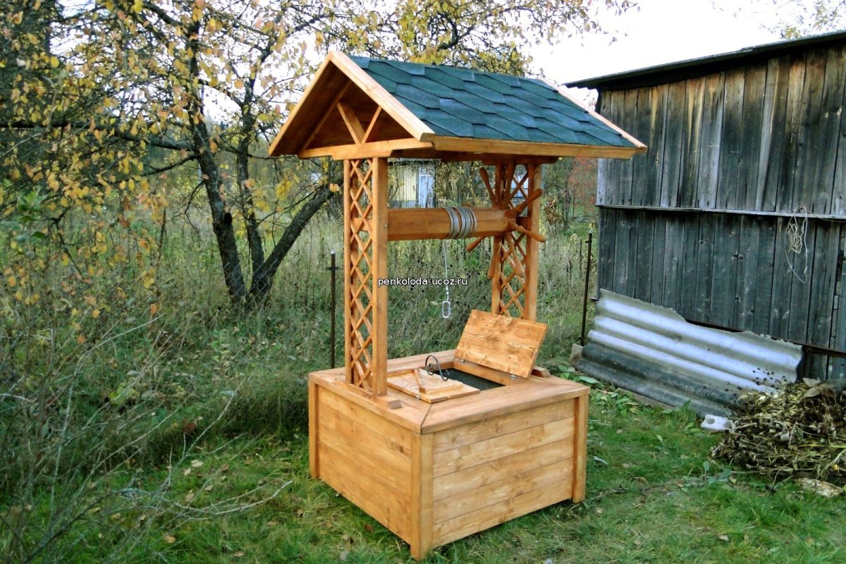 Декоративный колодец из бруса