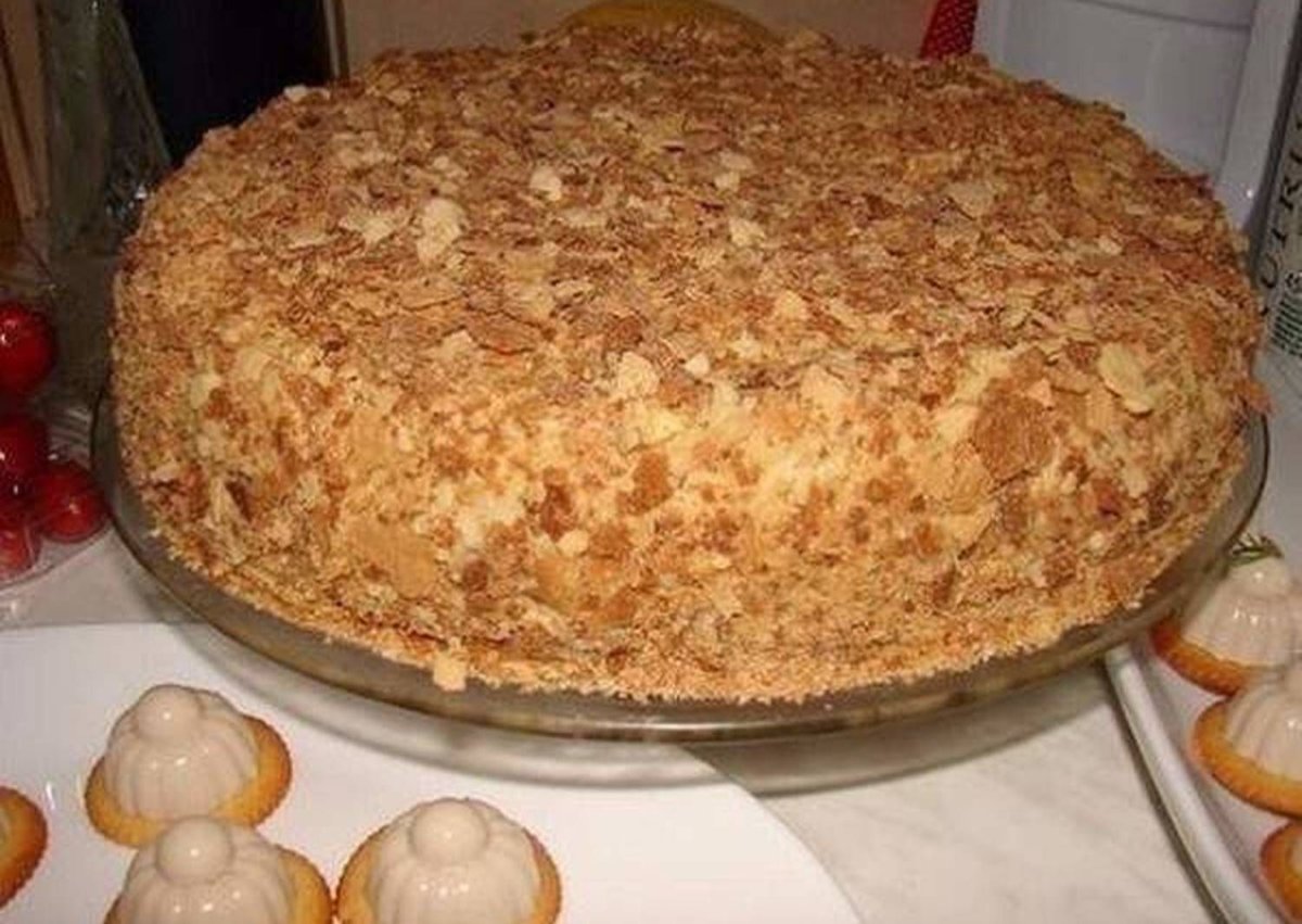 Сметанник Наполеон медовик