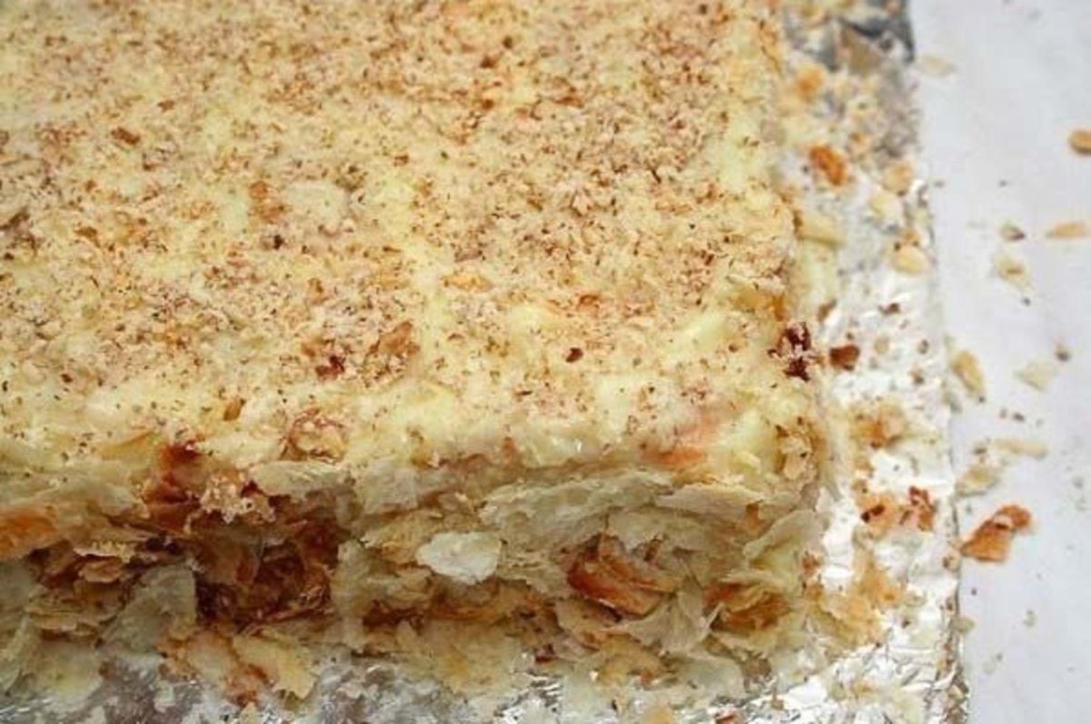 Торт слоеный с кремом