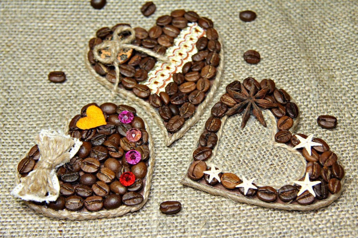 Сердечко из кофейных зерен