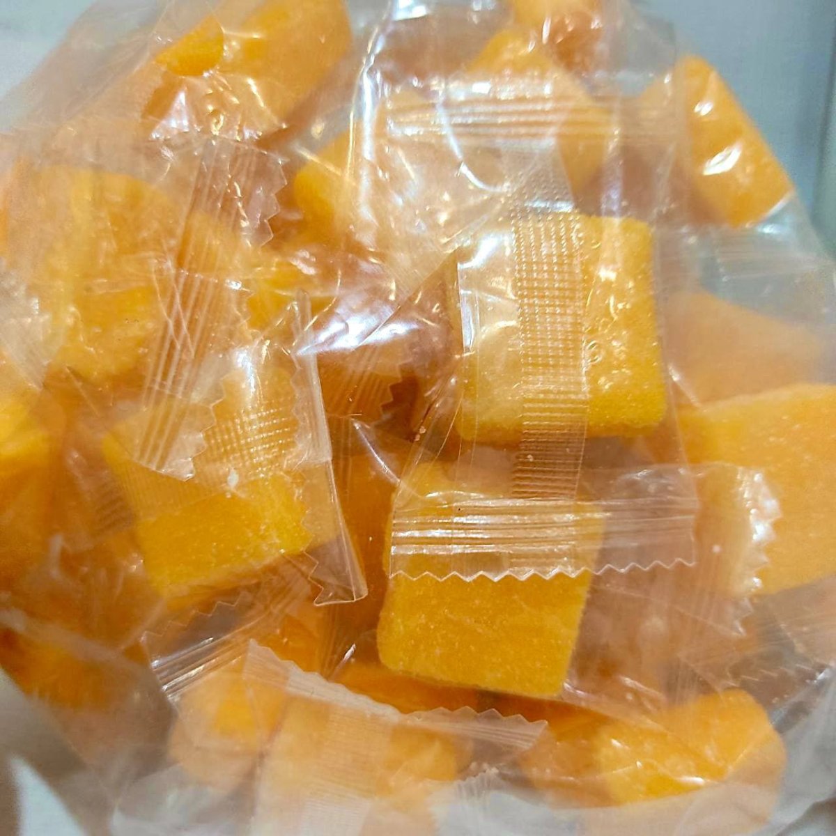 Конфеты кубики манго