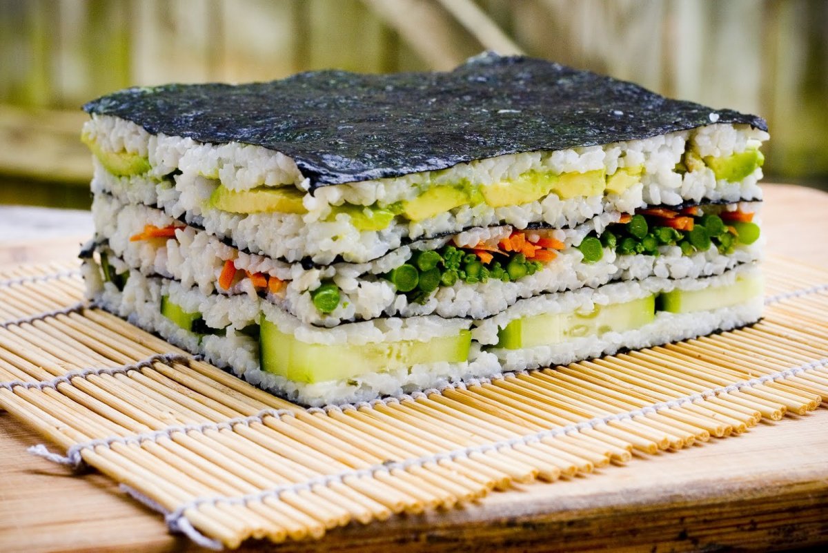 Украшение мясного торта