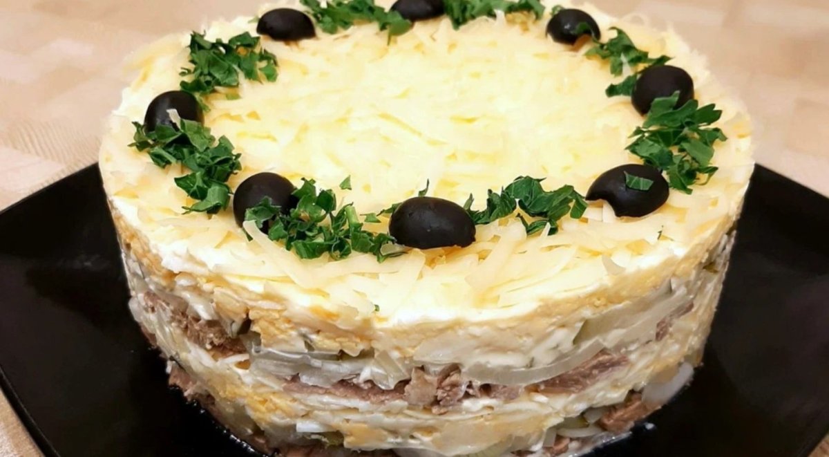 Салат мясной каприз