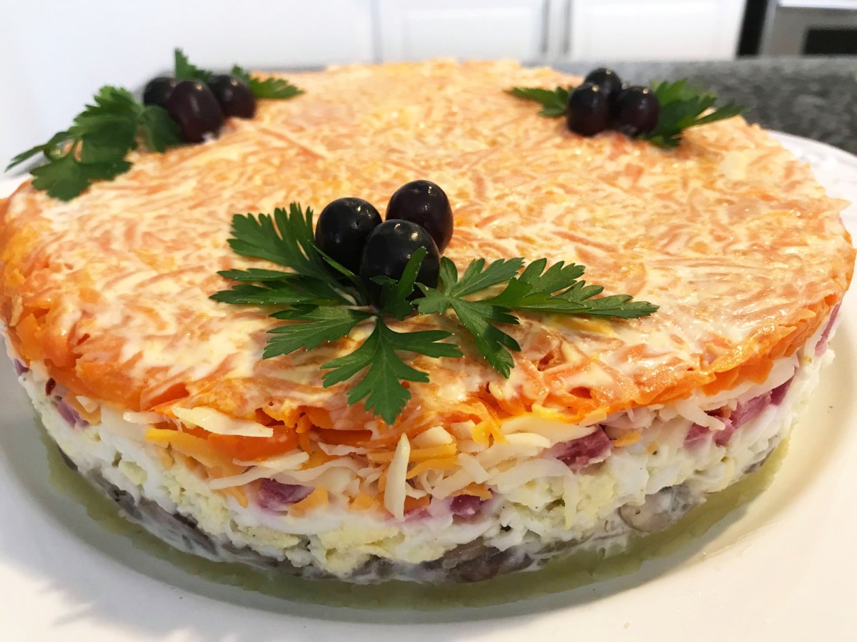 Украшение салата мужской каприз