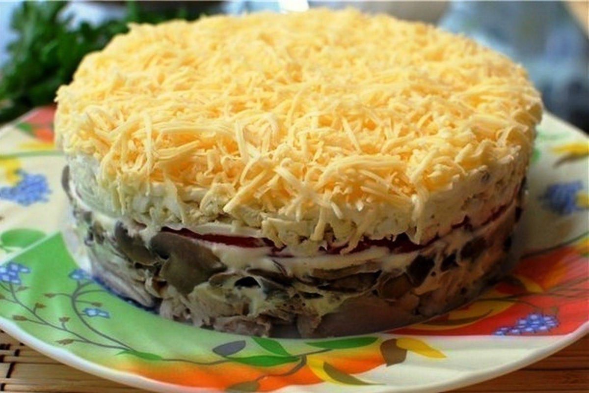 Салат с языком слоеный