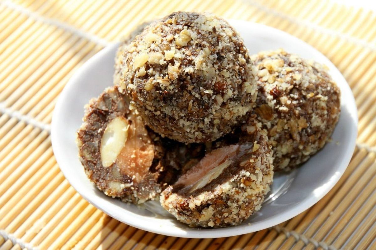 Конфеты с сухофруктами и орехами