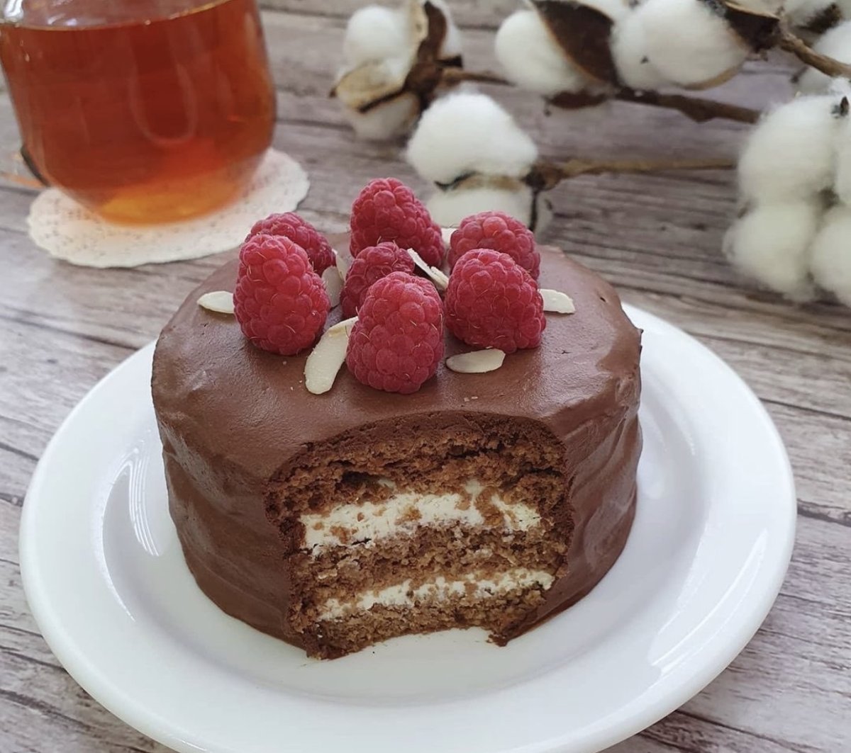 Шоколадный торт со сгущенкой