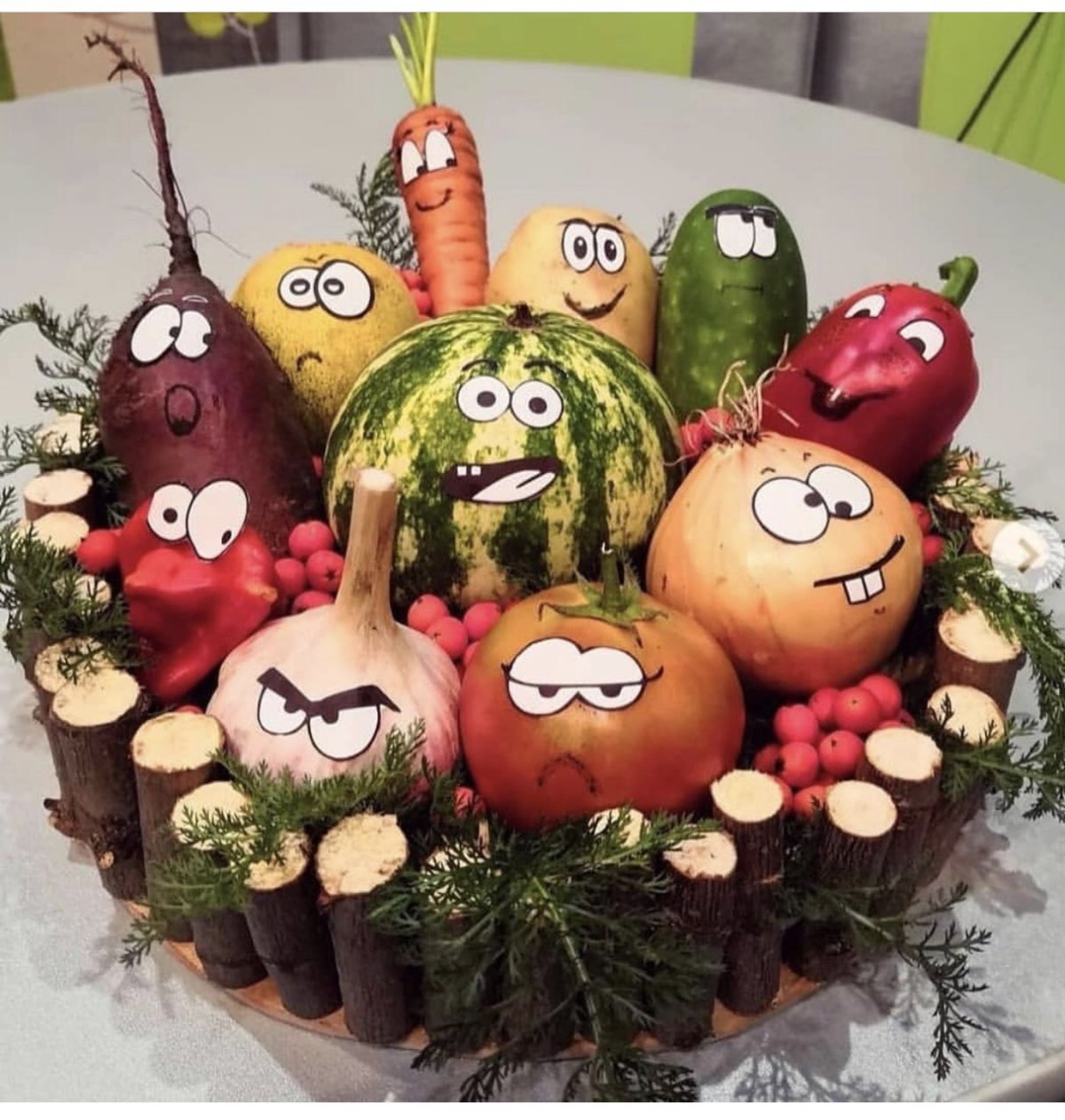 Поделка с конфеткой