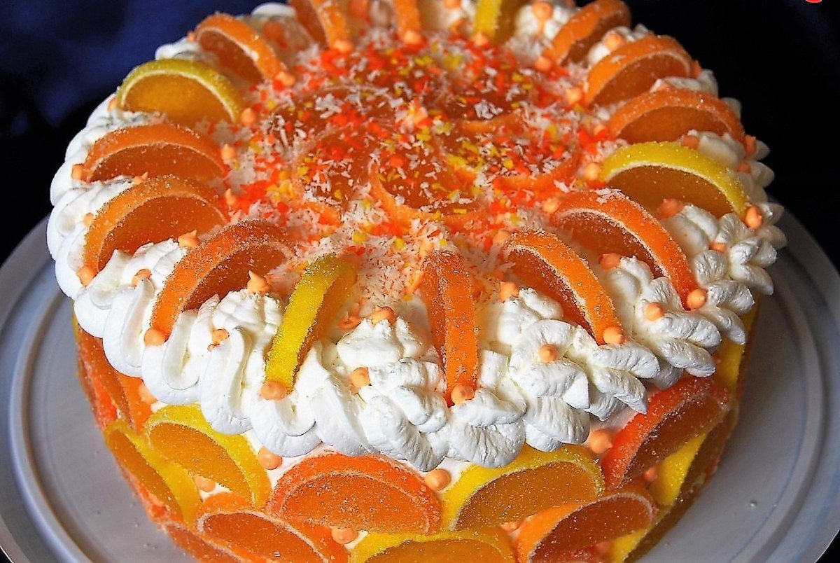 Мандариновый меренговый рулет