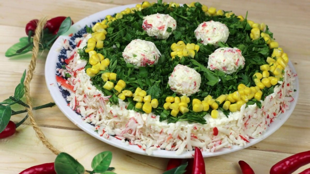 Салат Снежная Королева с крабовыми палочками