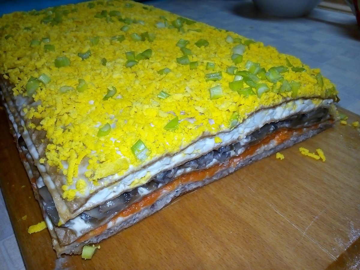 Закусочный торт из вафельных коржей