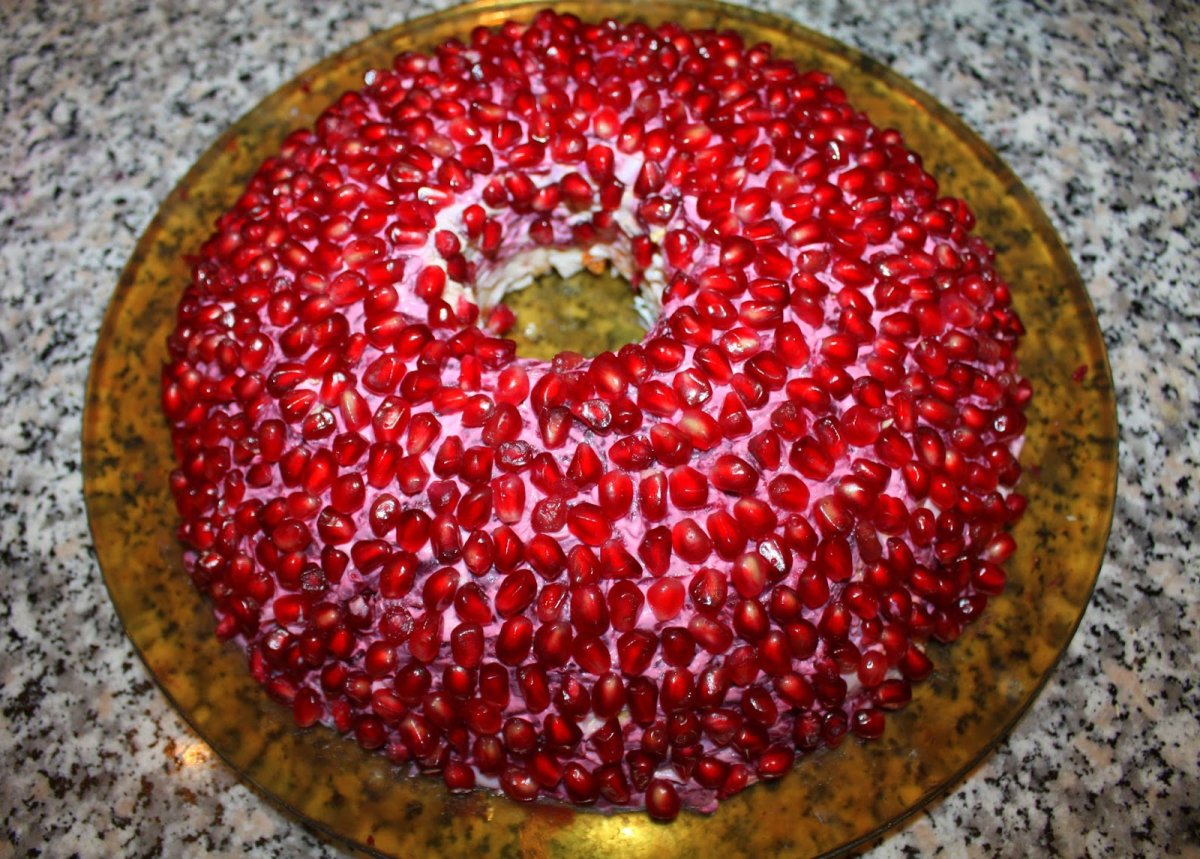 “Дамский каприз” с гранатом и киви