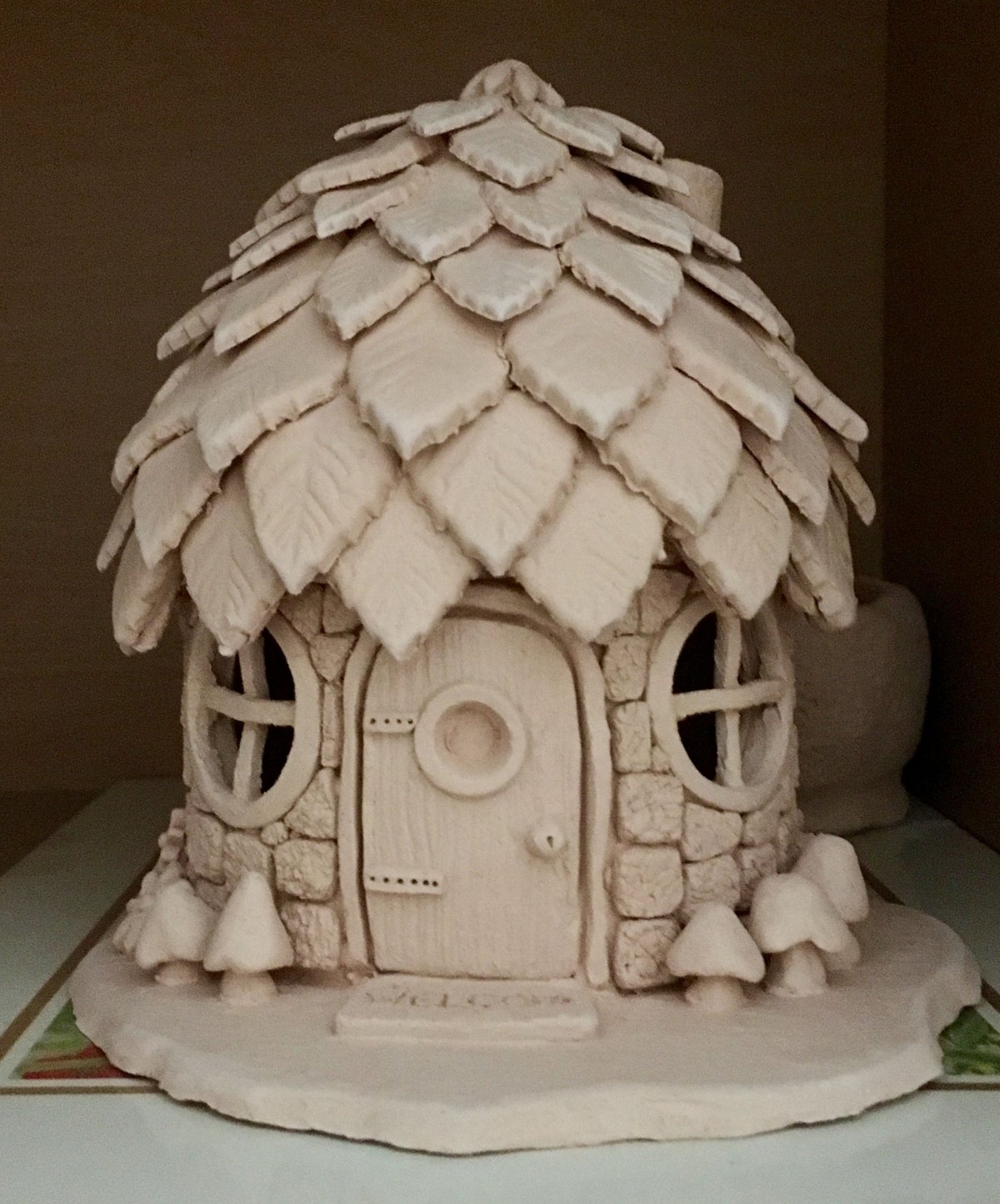 Домик из глины