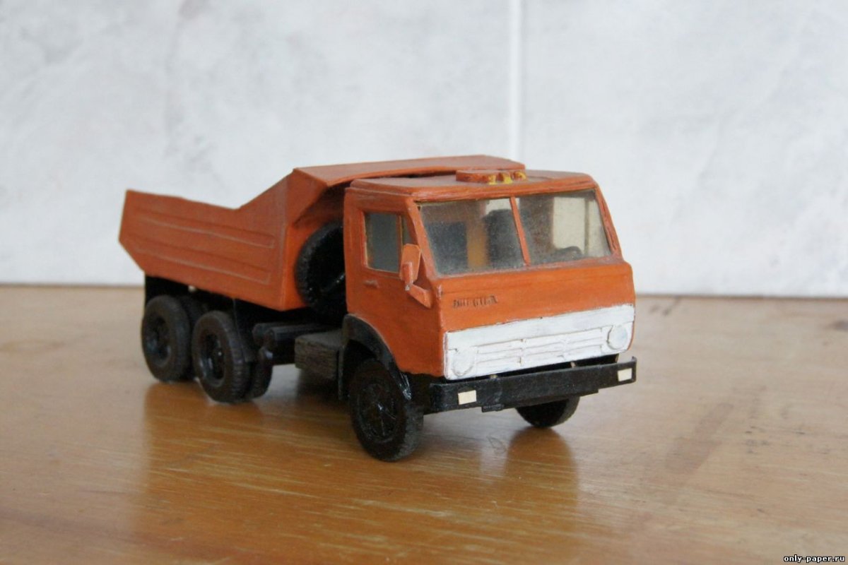 КАМАЗ 5320 самосвал игрушка