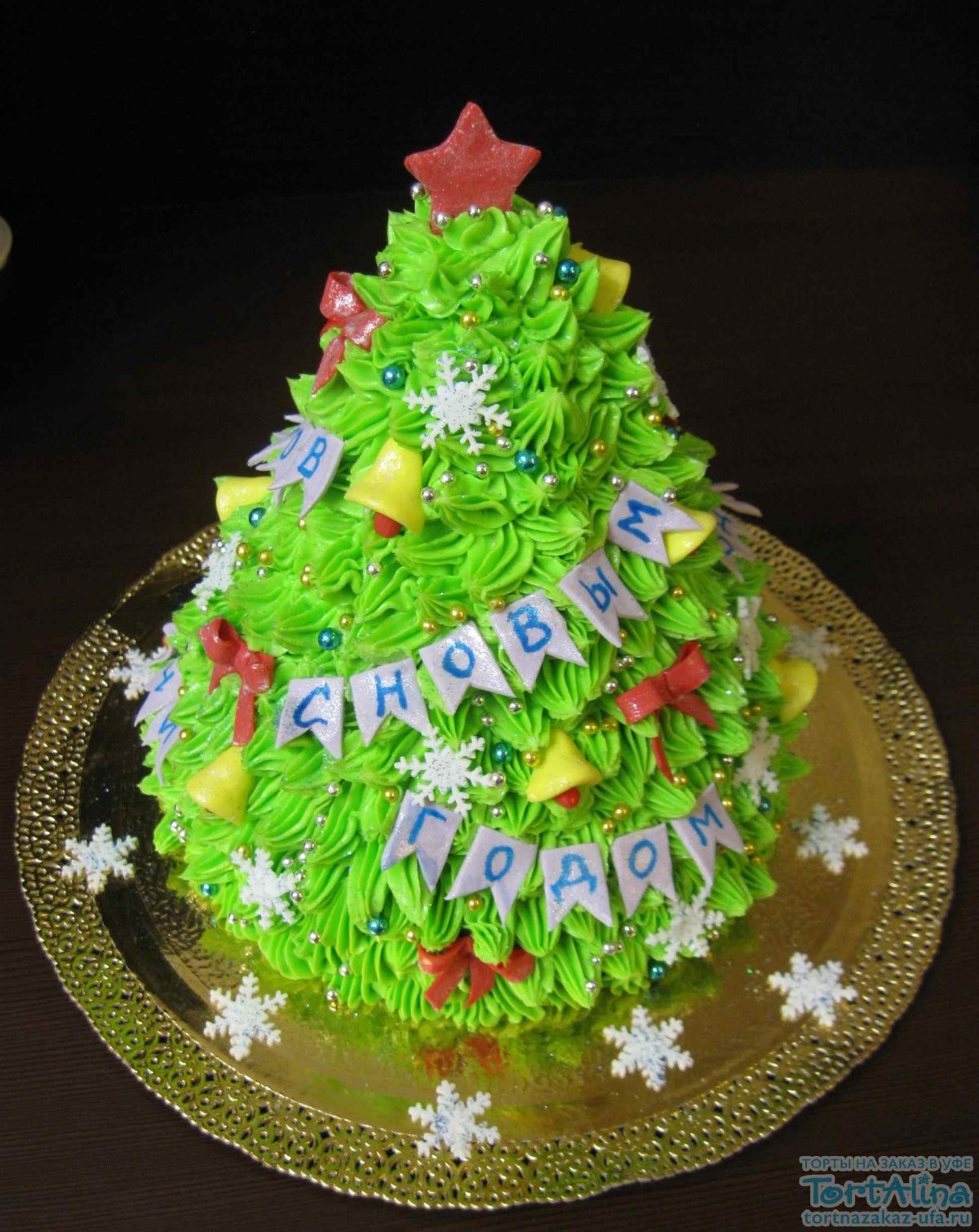 Кремовый торт елка