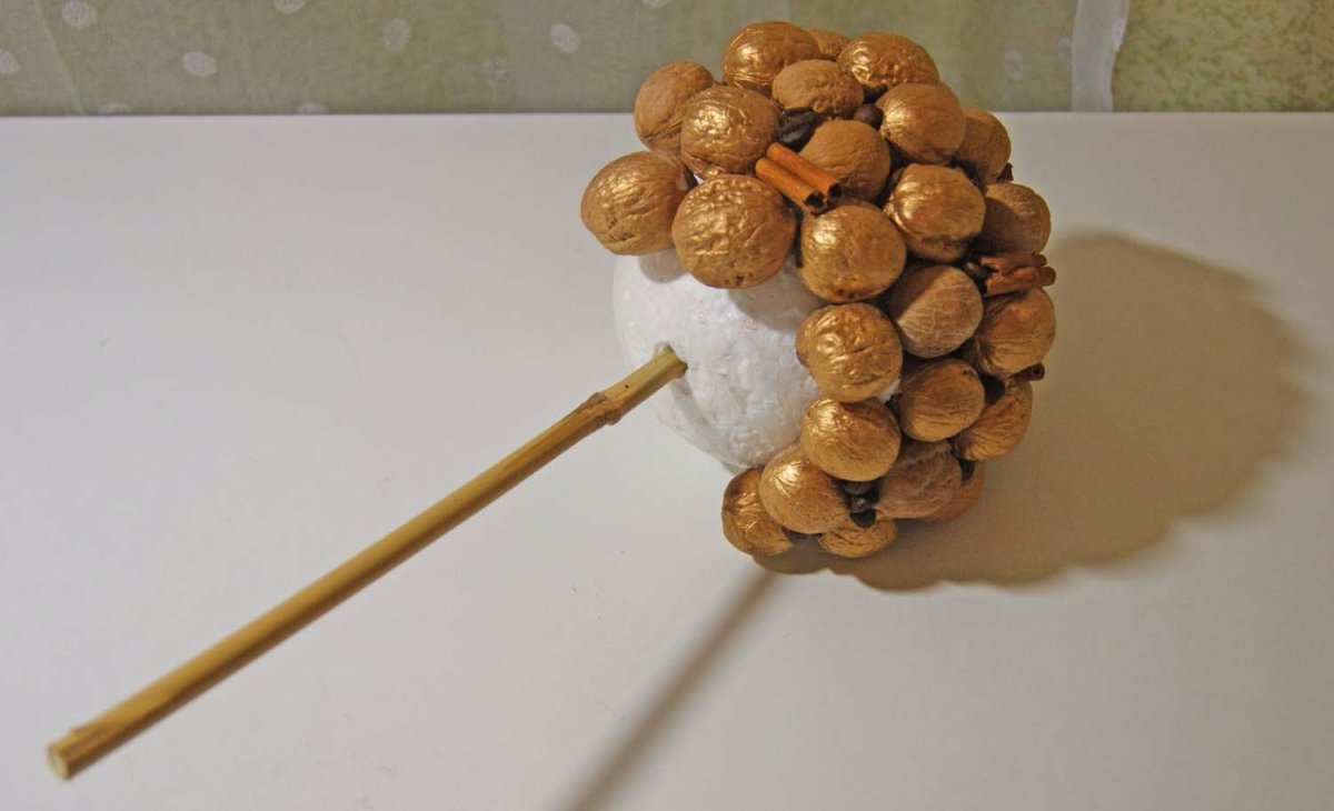 Украшения из желудей