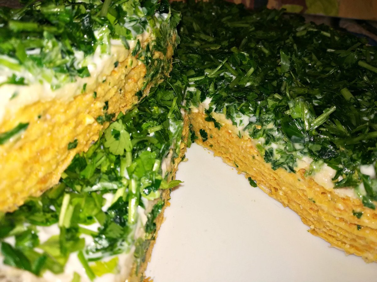 Салат закусочный Наполеон с рыбной консервой