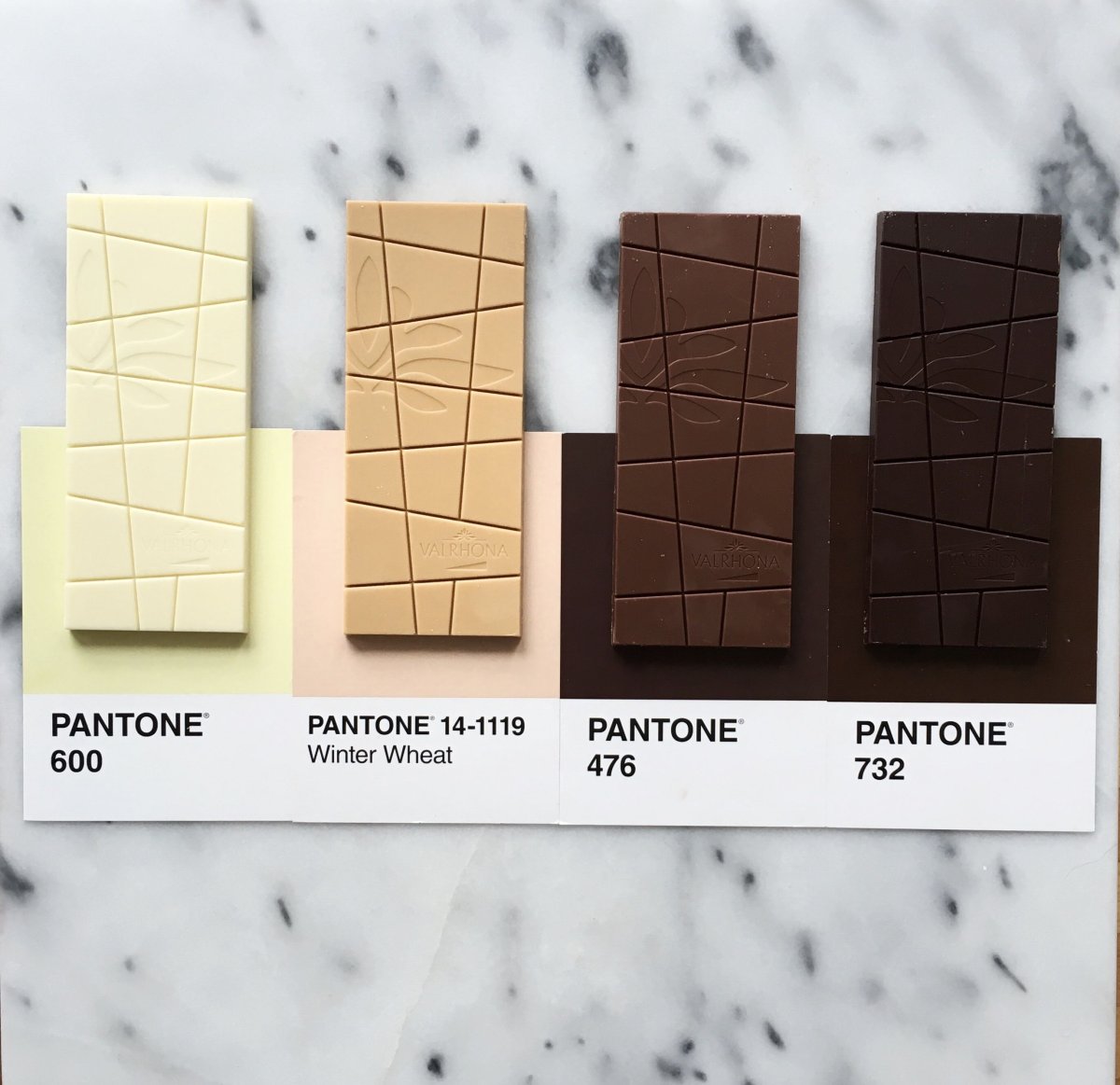 Набор конфет Valrhona 25 piece Assorted Chocolate 230 г