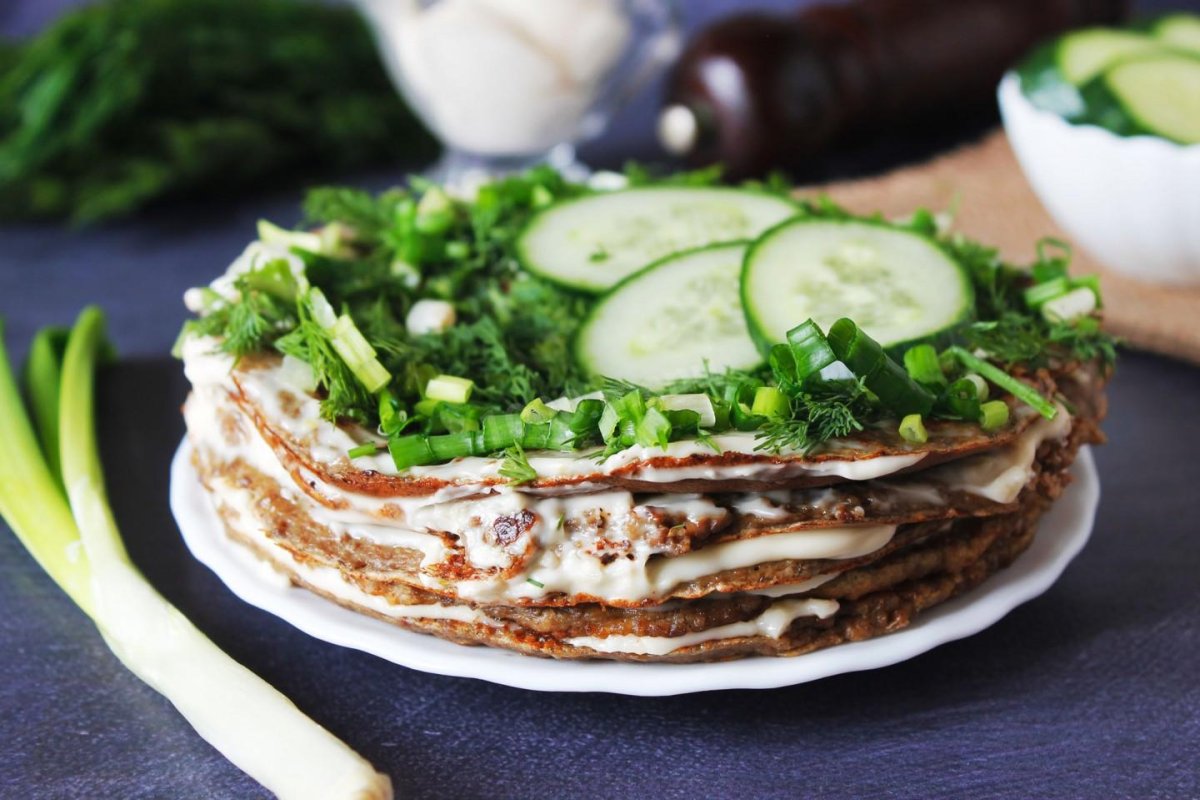 Печёночный пирог с морковью и луком