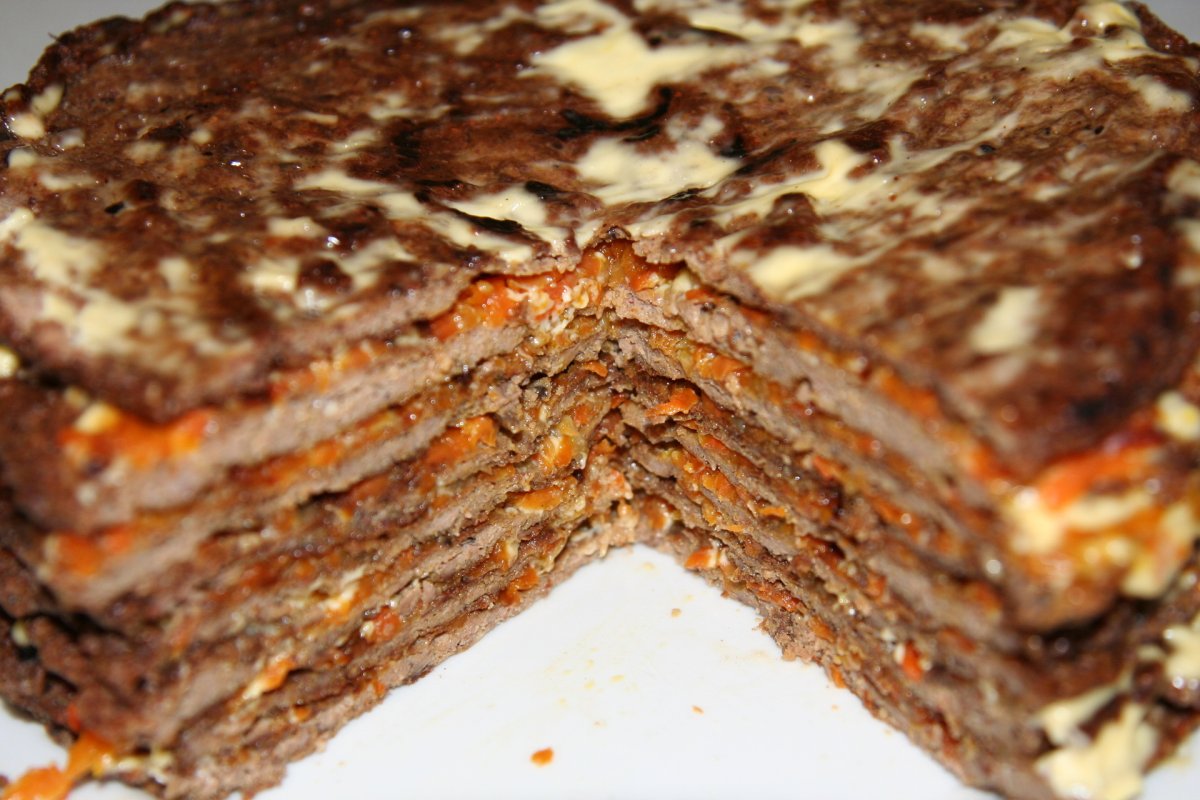 Печеночный торт с плавленным сыром морковью и луком