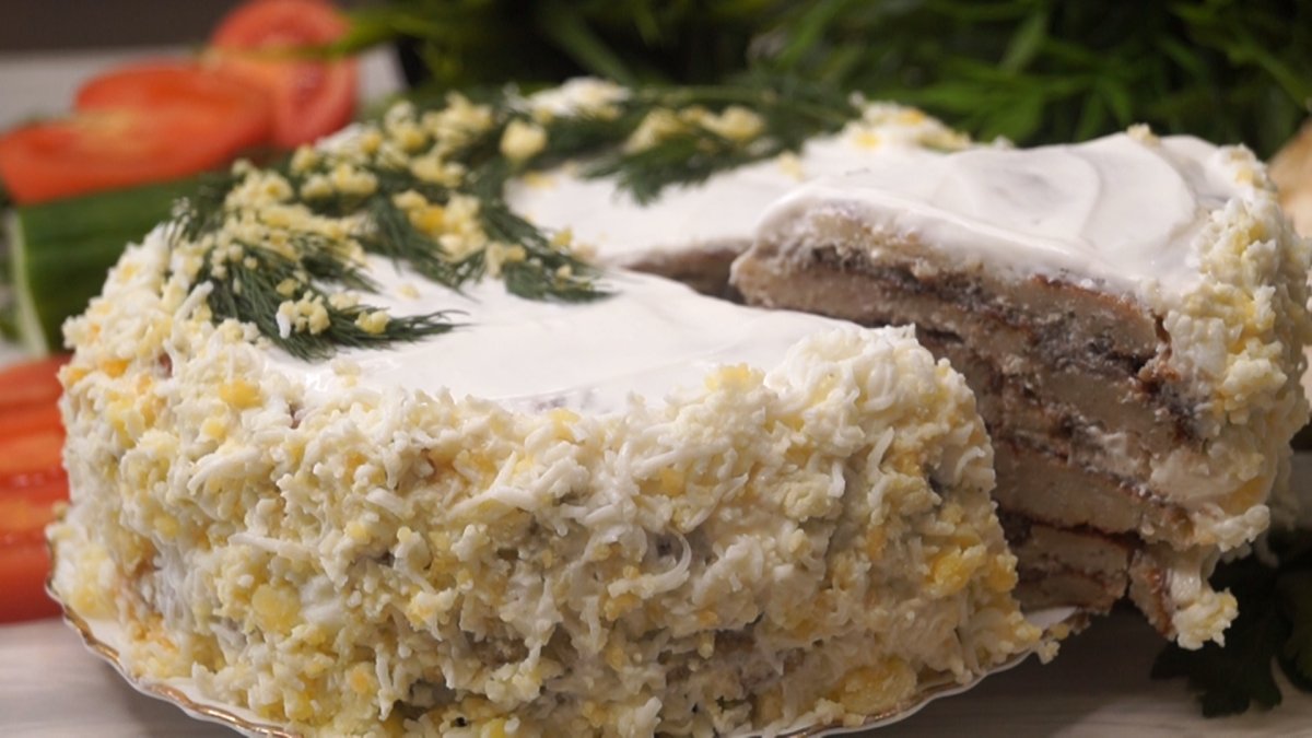 Вафельный торт закусочный с консервой рыбной