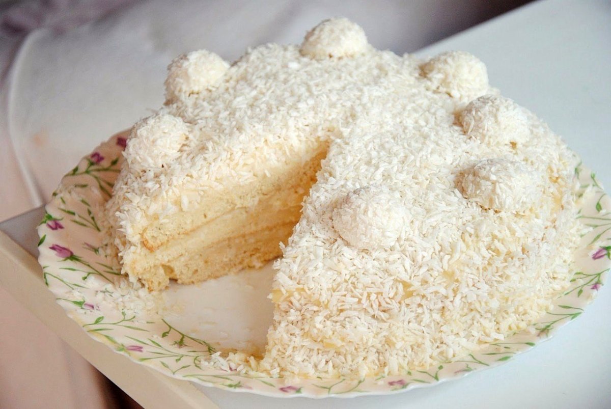 Торт Рафаэлло без выпечки с коржами
