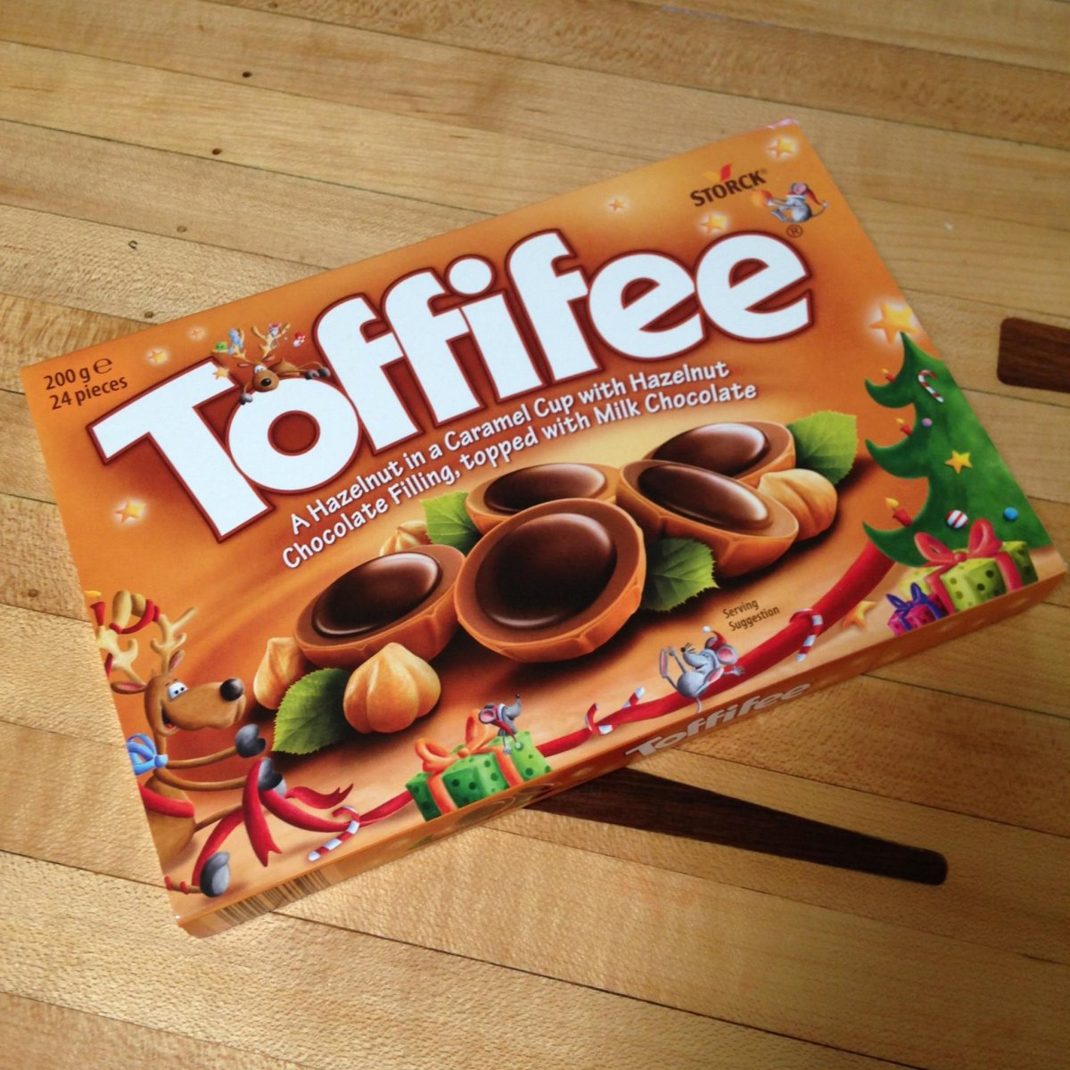 Toffifee Лесной орех в мягкой карамели с кремовой нугой и шоколадом, 125 г