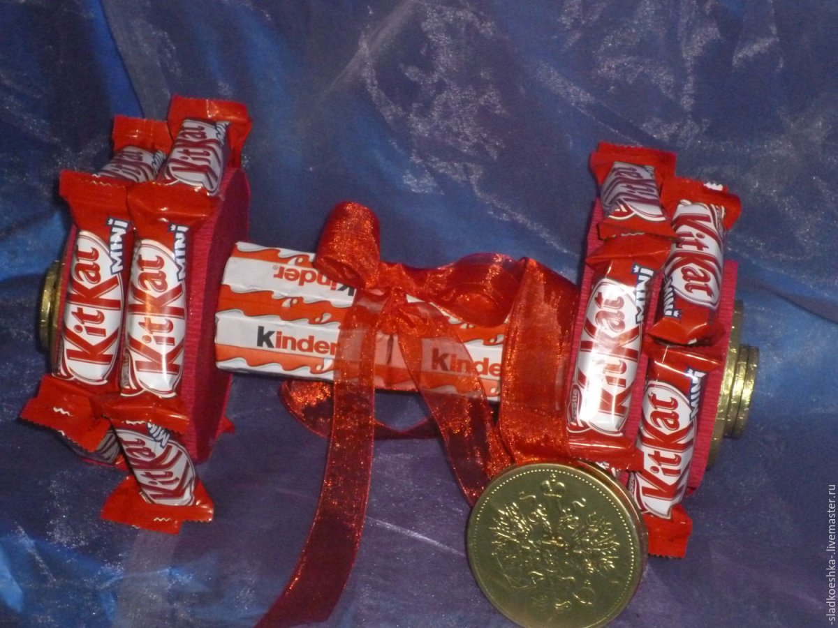 Штанга из конфет