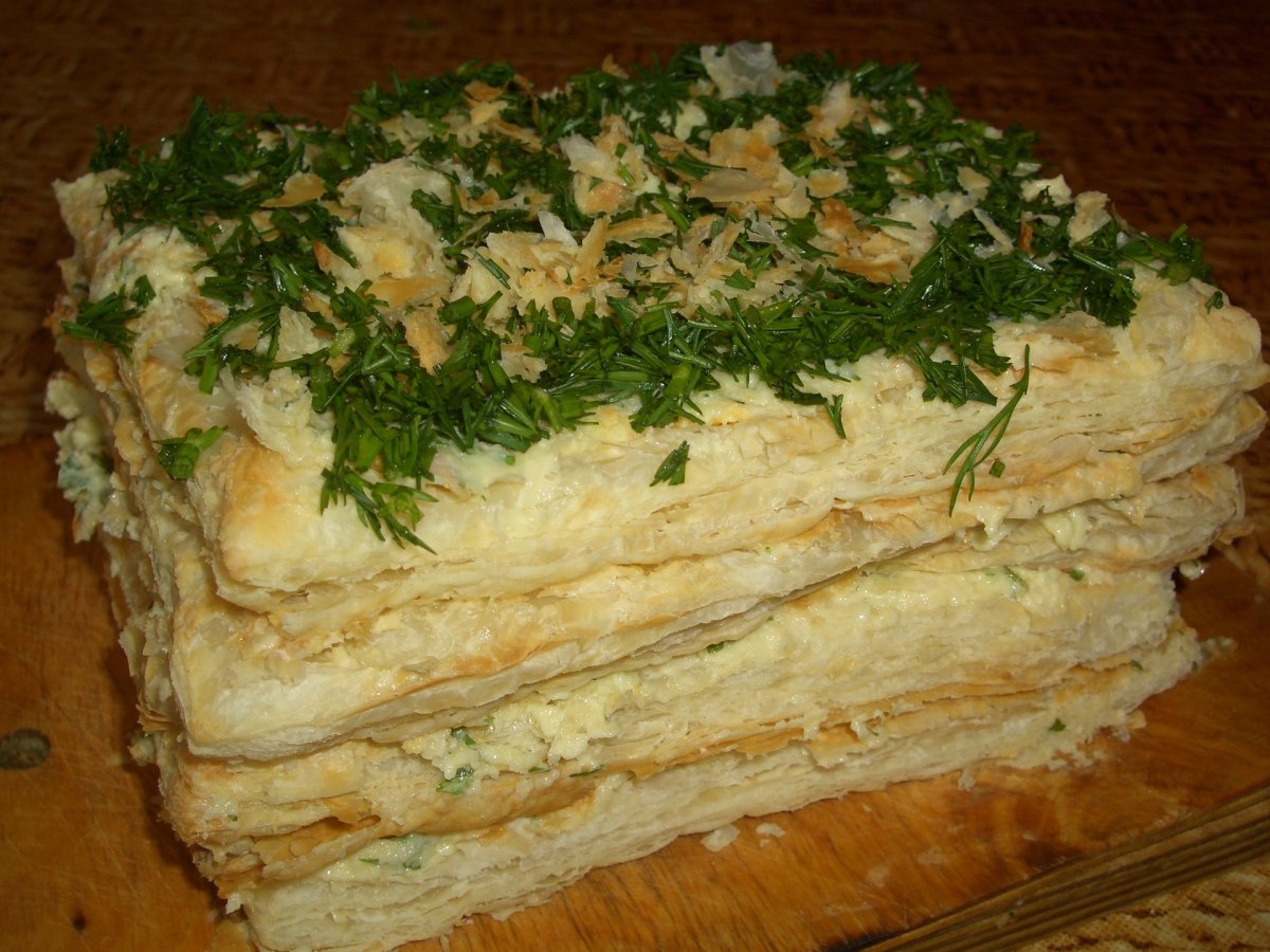 Розы из яблок для украшения торта