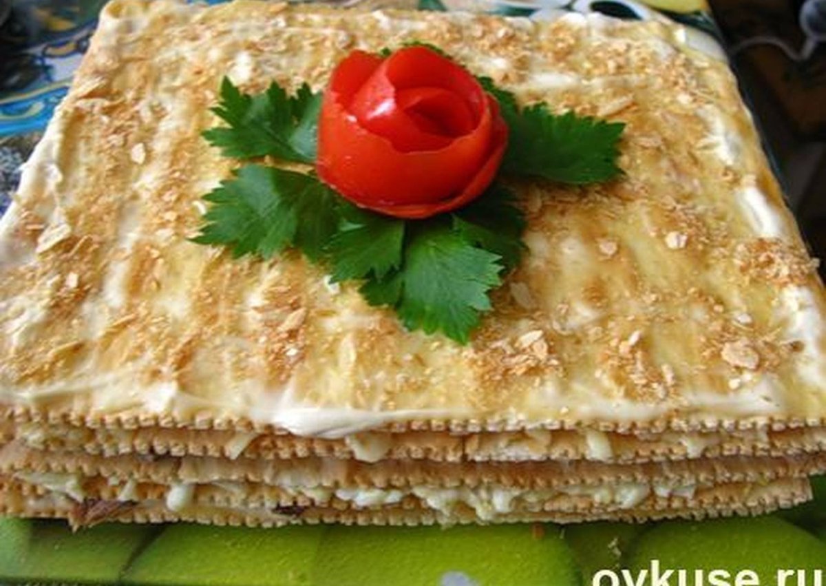 Украшение мясного торта