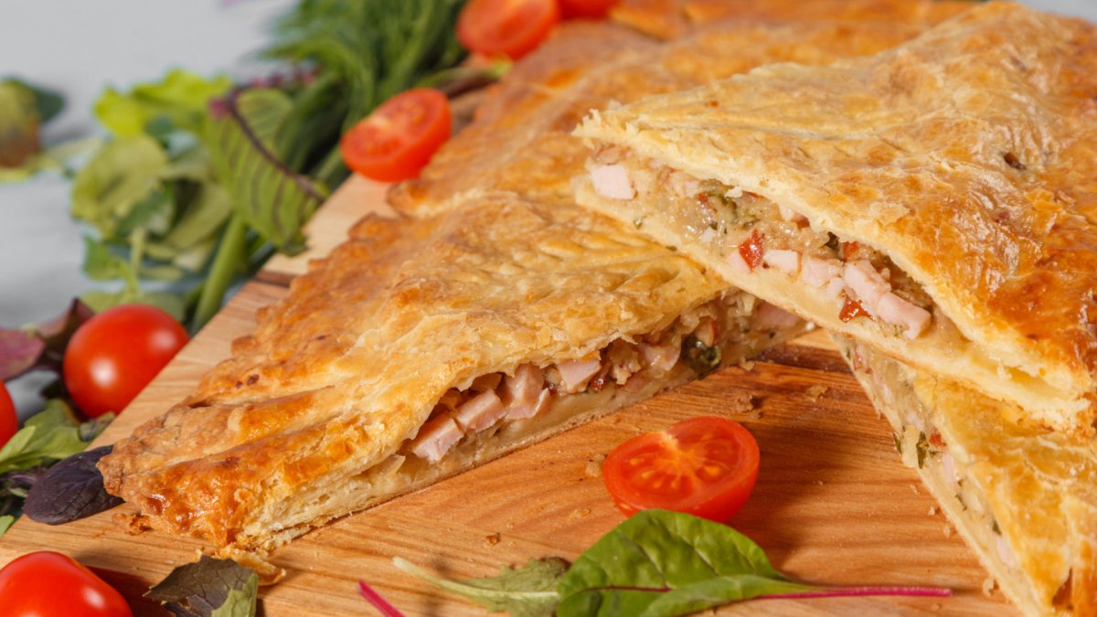 Мясной пирог слоями
