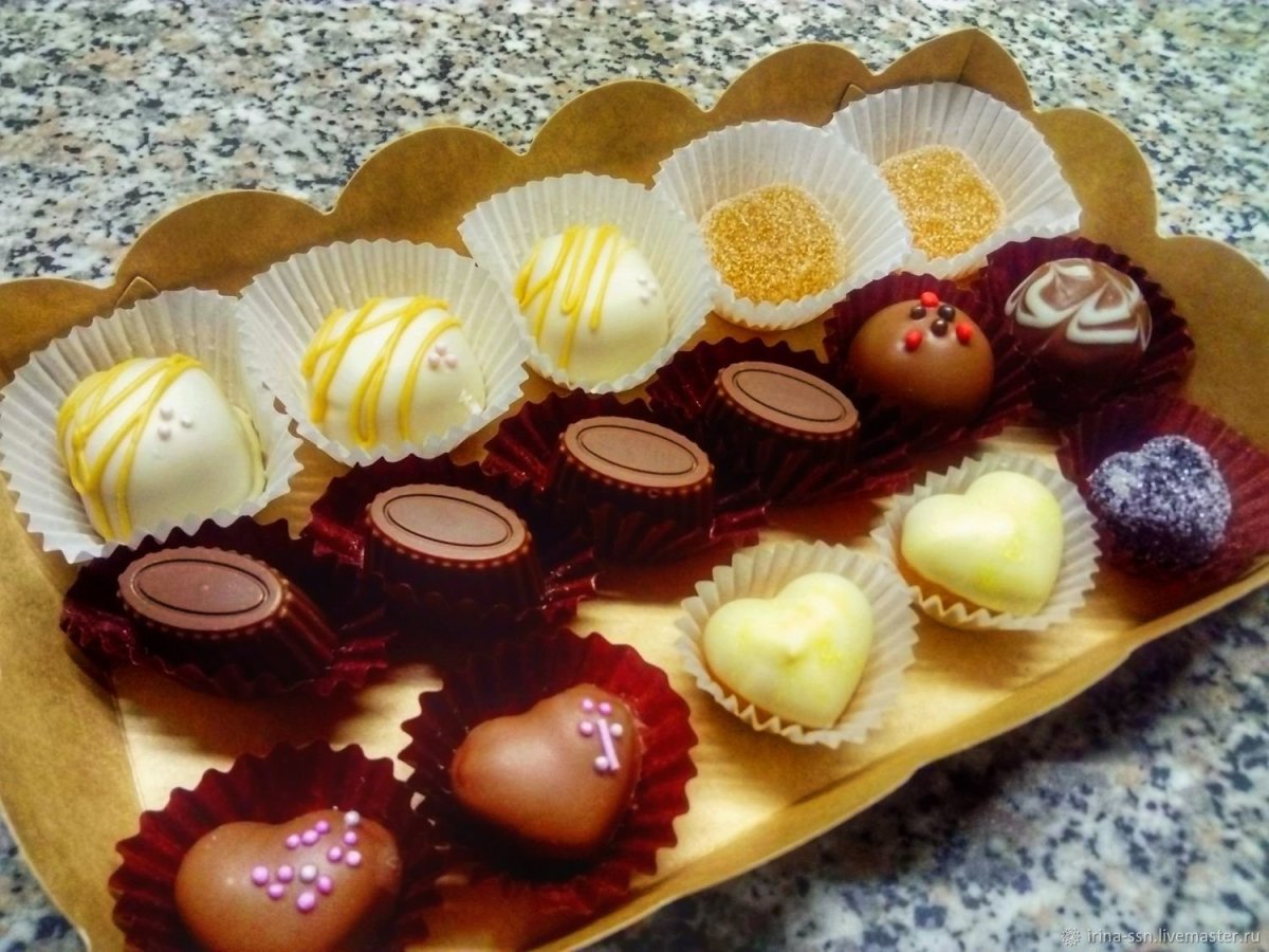 Подарочные сладкие коробки конфет