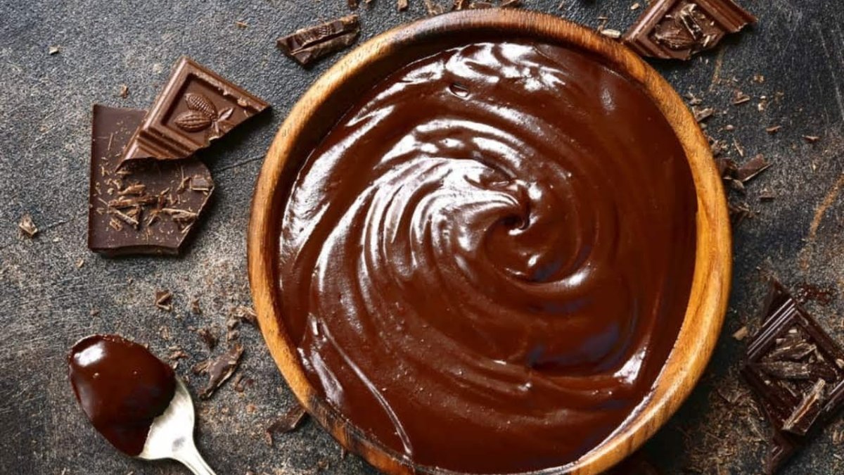 Ганаш молочный шоколад Амаретто