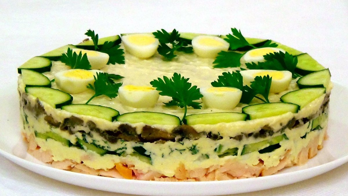 Торт салат блинный
