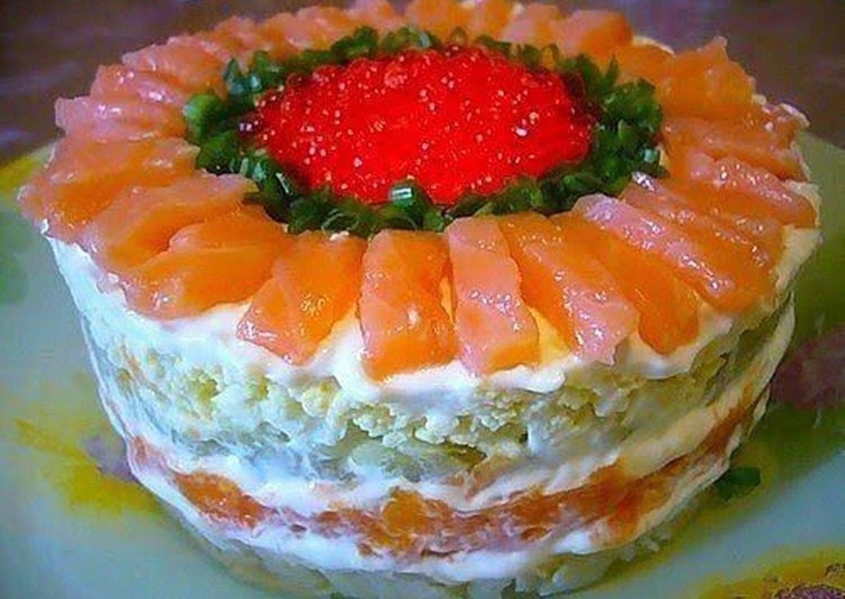 Салат суши с крабовыми палочками