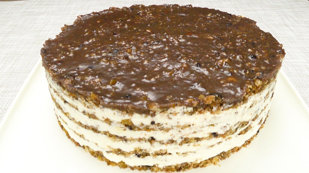 Торт из печенья без выпечки