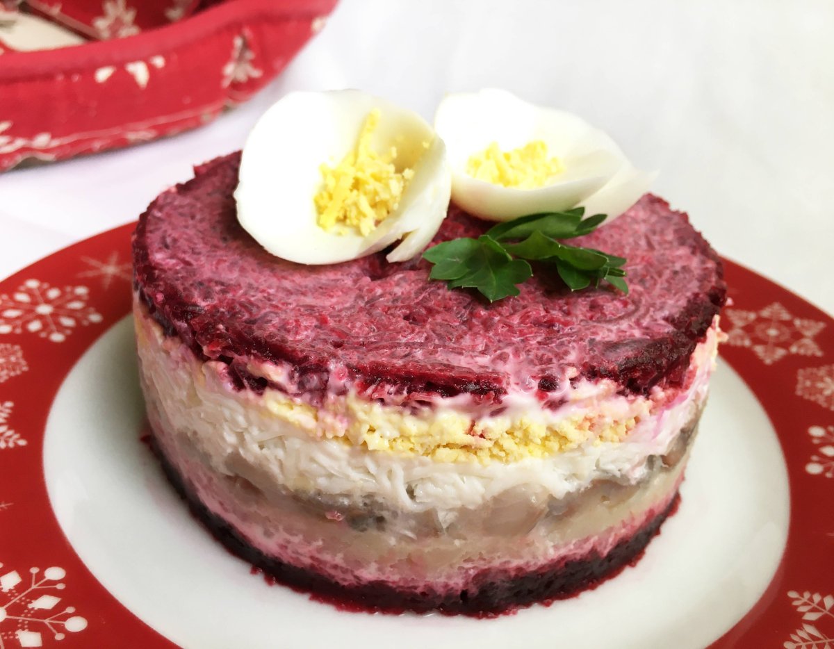 Праздничные салаты с черносливом