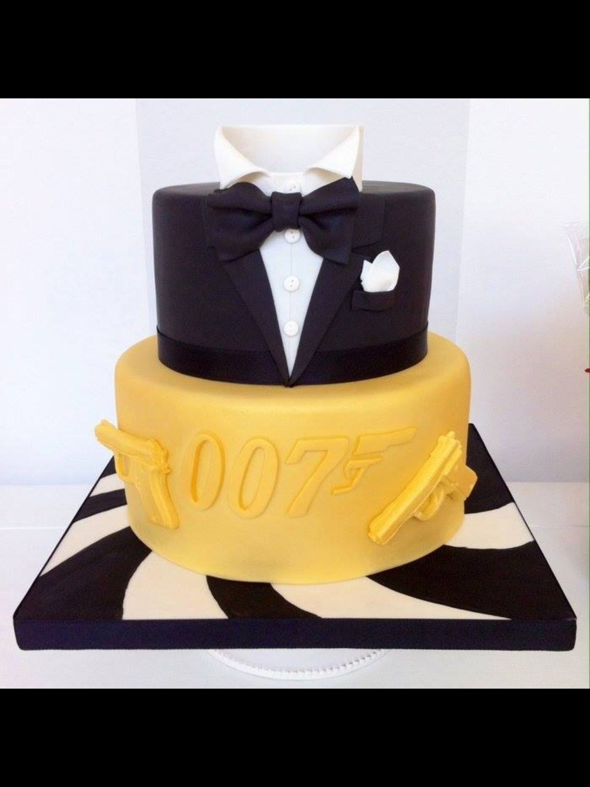 Торт в стиле агент 007