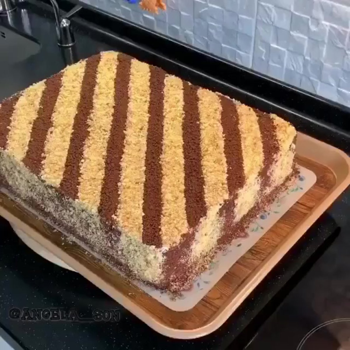 День бисквита