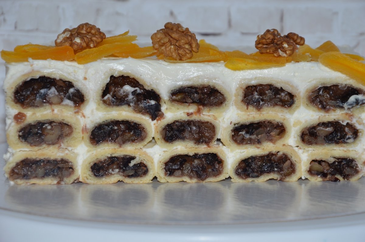 Монастырская изба с курагой