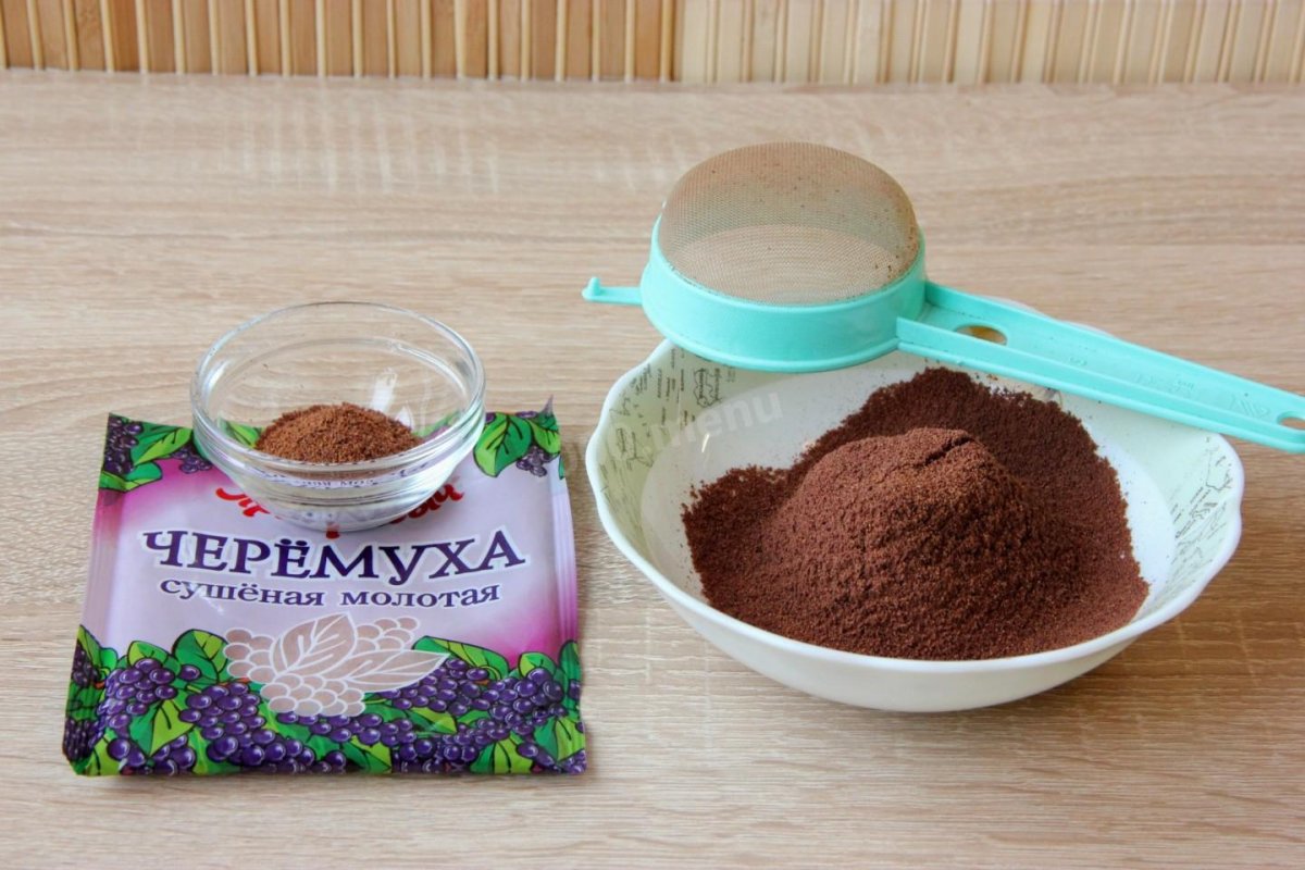 Черемуховый торт в ресторане
