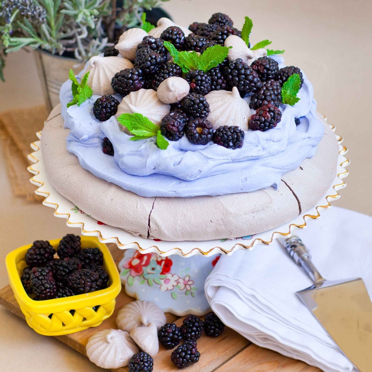 Торт с черникой мороженое