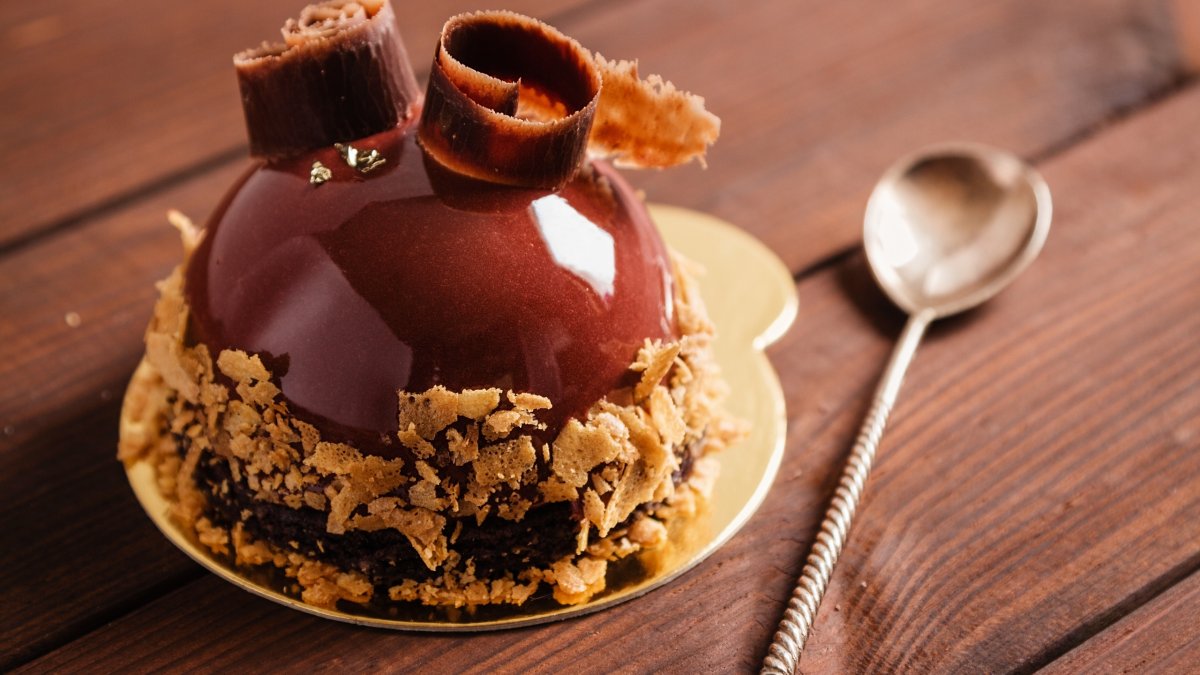 Dark crunchy Hazelnut
