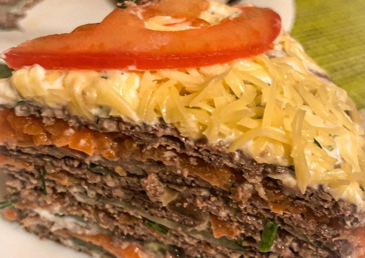Закусочный торт Наполеон с рыбной консервой