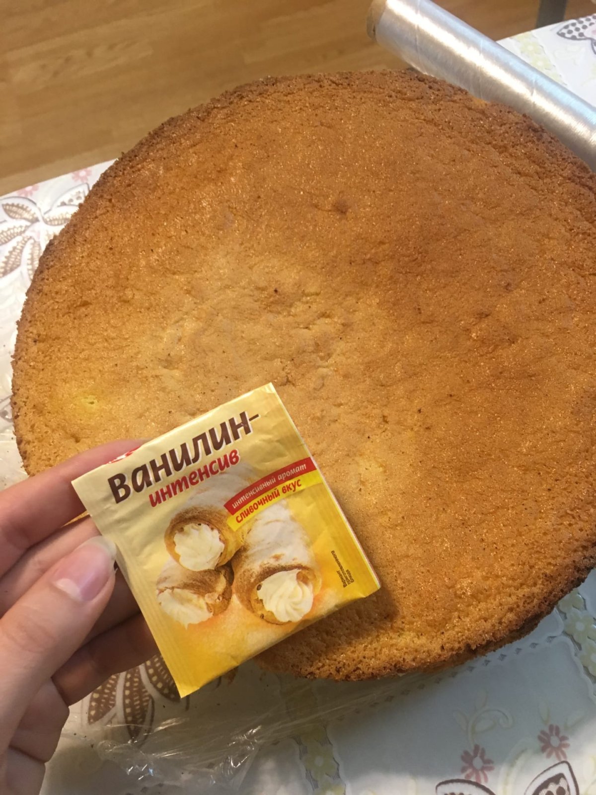Торт с шоколадными коржами