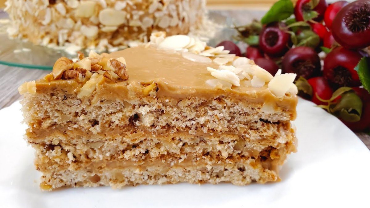 Торт Королевский с безе и орехами