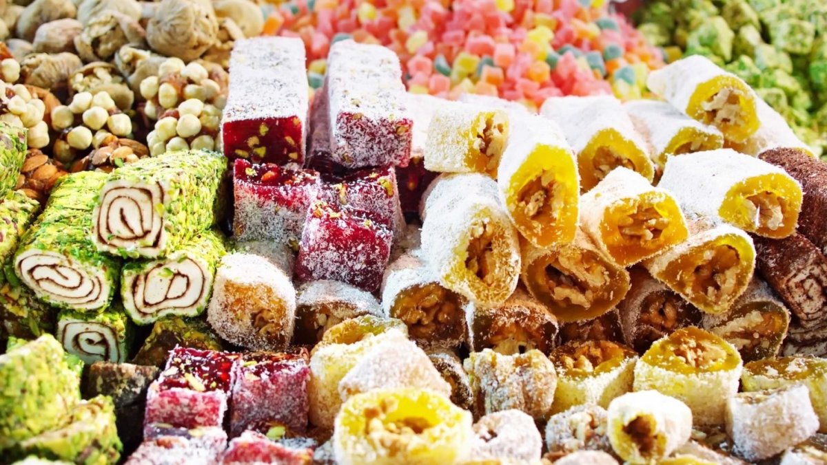 Конфеты финики в шоколаде с миндалем ОАЭ