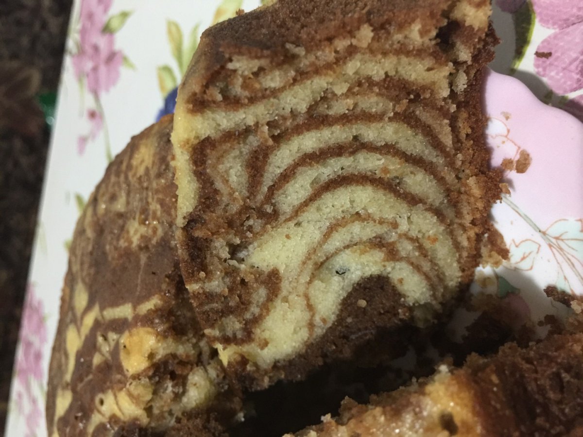 Пирог Зебра со сгущенкой