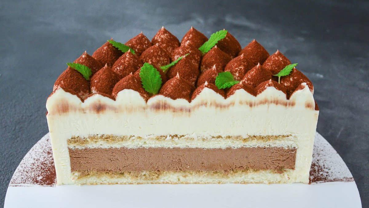 Торт с клубникой и заварным кремом