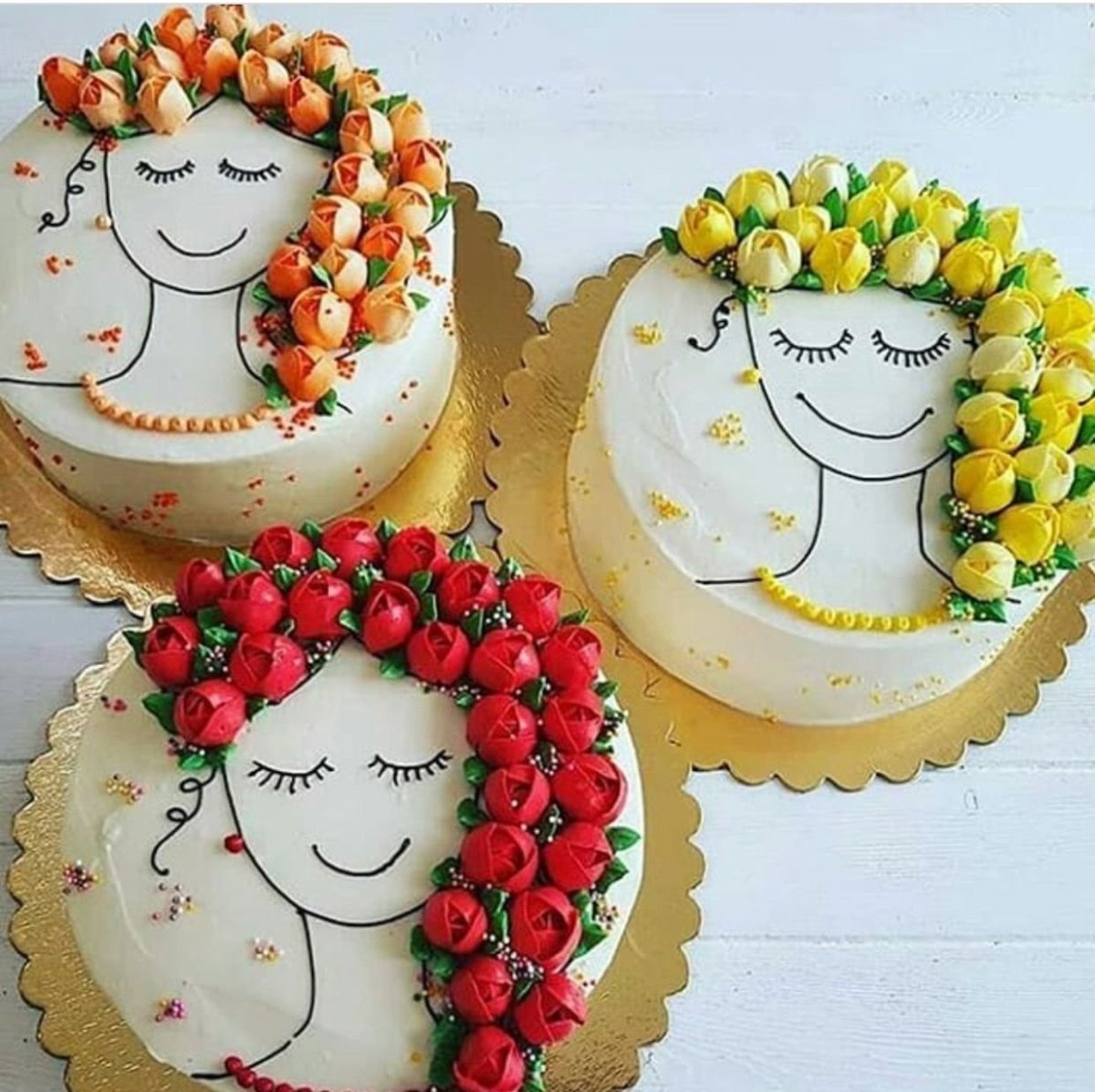 Торт на красивом фоне